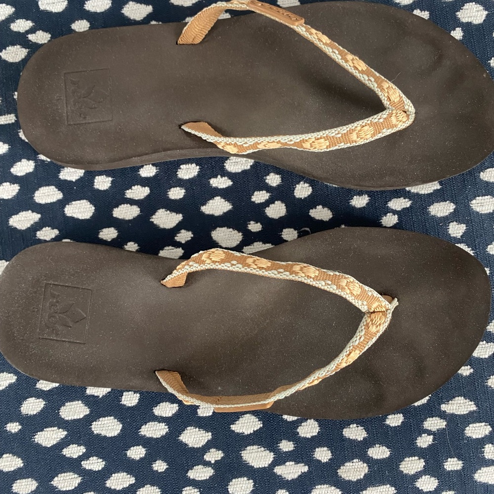 Reef Sandals with Tan and Brown Accents